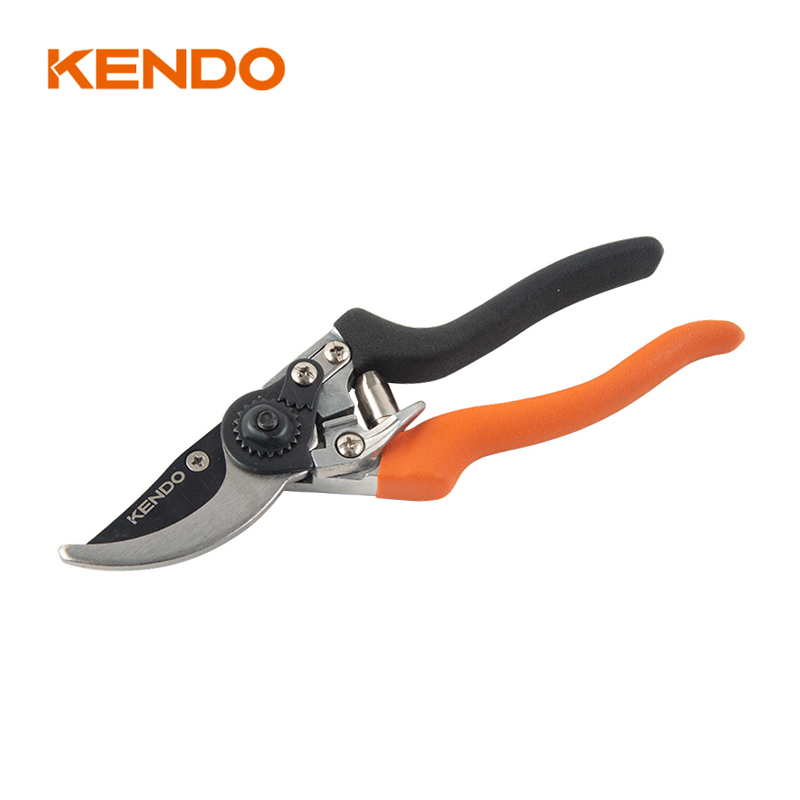 Bypass pruner