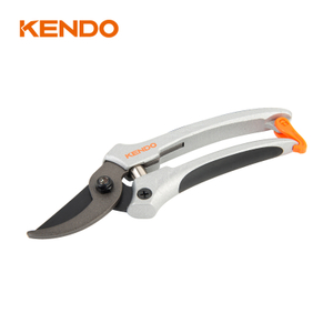 Bypass pruner