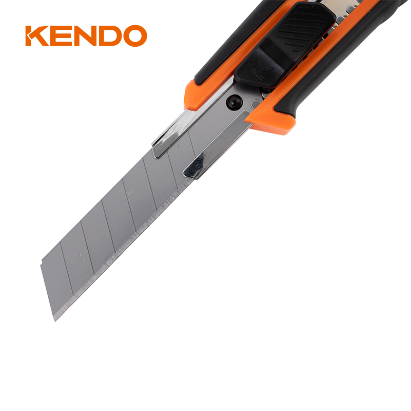 Snap off knife